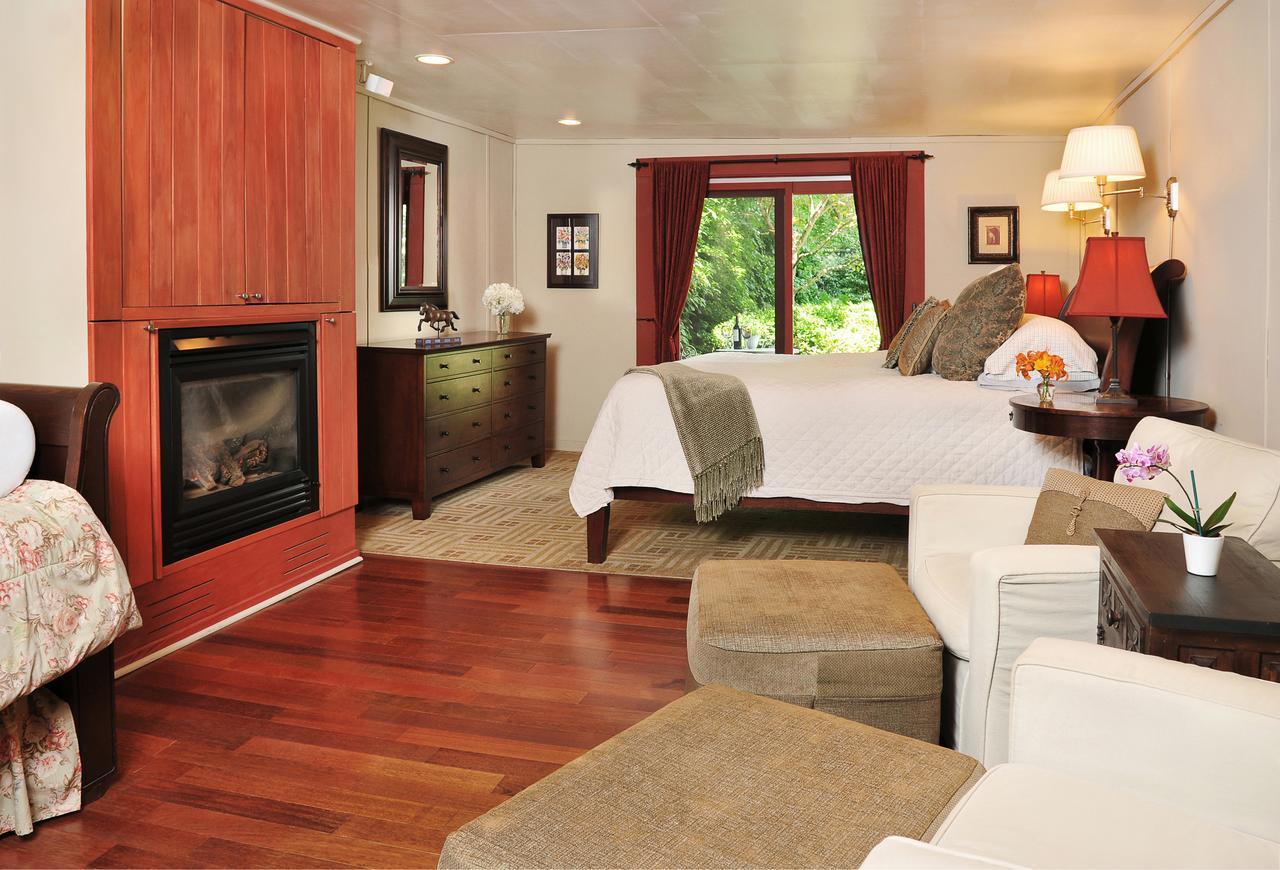 1795 Acorn Inn Bed And Breakfast 캐넌다이과 외부 사진
